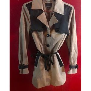 ✨Cynthia Rowley Colorblock Trench✨